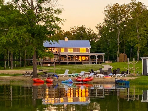 “Your Big Lake House” - Large Lakefront Home w Private Pool & Hot Tub-Sleeps 40!