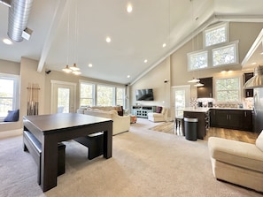 Smart TV, fireplace, DVD player, table football
