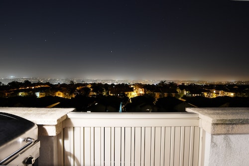 Una vista a una emoción! ¡Increíble vista del paisaje urbano de 180º!