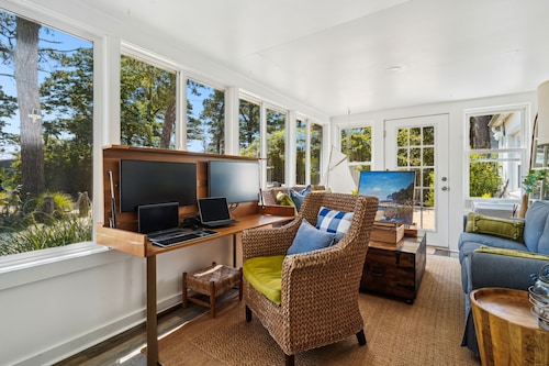 Hideaway in Hays Beach: 1 Minute Walk to Western Sandy Shore of Chesapeake Bay