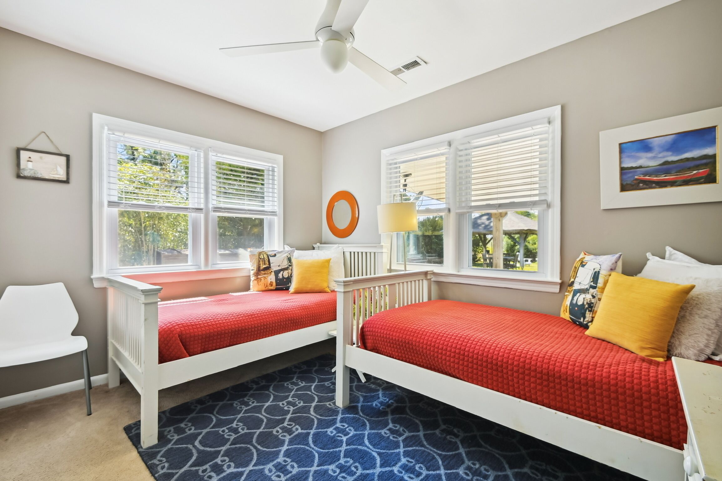 3 slaapkamers, een bureau, een strijkplank/strijkijzer, gratis wifi