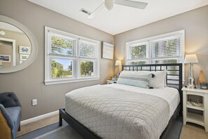 3 chambres, bureau, fer et planche à repasser, Wi-Fi gratuit