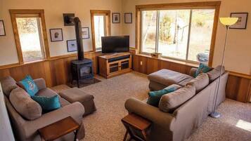 Smart TV, fireplace, offices