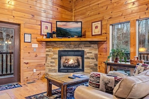 Smart TV, fireplace, DVD player