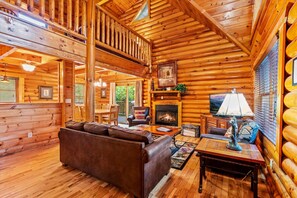 TV, fireplace, DVD player