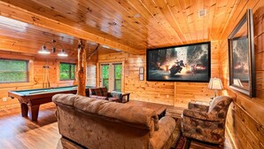 Smart TV, chimenea, reproductor de DVD