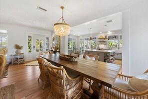 Dining - Pool*Hot Tub*Tiki Bar*Pickleball Court*Dock (Anna Maria)