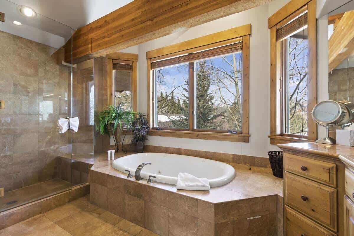 Bathtub, hair dryer, shampoo