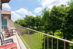 Property grounds - WW C301 Urban Bungalow (New Braunfels)