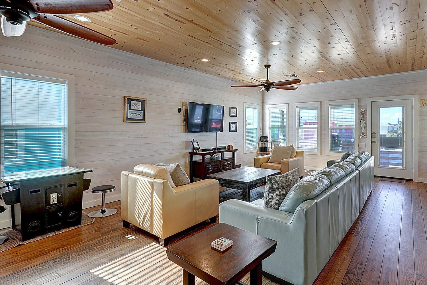 Beautiful home in the heart of Port Aransas!