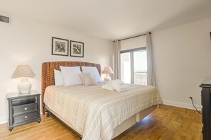 2 slaapkamers, een strijkplank/strijkijzer, gratis wifi, beddengoed