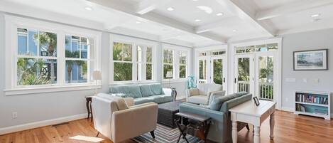 TV connectée, baby-foot, table de tennis de table