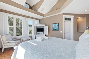 7 bedrooms, iron/ironing board, free WiFi, bed sheets