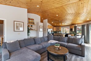 TV, fireplace, DVD player