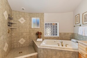 Shower - Amazing Panoramic Views! Custom Circular Home! Pool Table! Deck! BBQ! Cable TV! Master Suite! (Big Bear Lake)