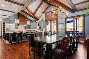 Dining - Great for Big Groups, Mile from Lifts, High End Finishes, Huge Deck, Hot Tub (Keystone)