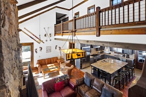 TV, fireplace, DVD player, stereo - Great for Big Groups, Mile from Lifts, High End Finishes, Huge Deck, Hot Tub (Keystone)