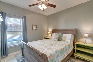 4 slaapkamers, een strijkplank/strijkijzer, gratis wifi, beddengoed