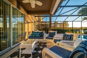 Terrace/patio - Solterra Resort Beautiful Pool Home, Spa, Lake View & Resort Amenities (Davenport)