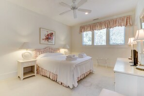 7 Schlafzimmer, Bügeleisen/Bügelbrett, kostenloses WLAN, Bettwäsche