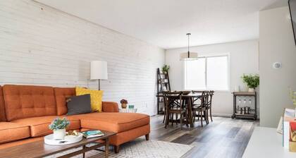 3-Bedroom Townhouse w/Garage Near TART Trail, Beach & Downtown Traverse City