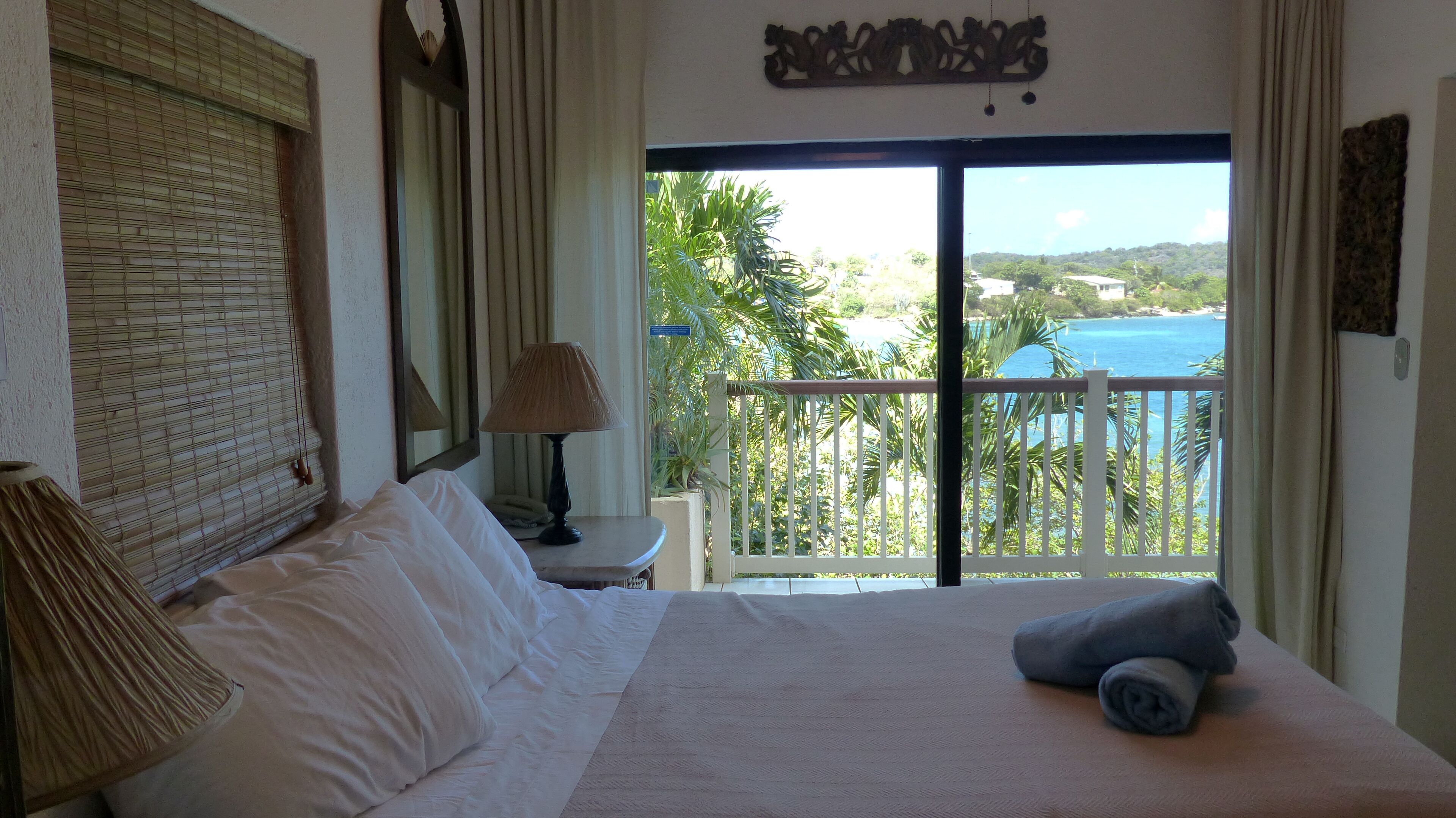 In-room safe, iron/ironing board, WiFi, bed sheets