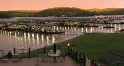 Schöne Wohnung, neu renoviert, keine Schritte