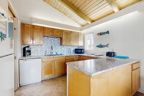 Fridge, microwave, oven, stovetop - Ocean-view home with beach access - walk to Nye Beach, shops, and dining (Newport)