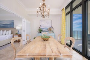 تناول الطعام