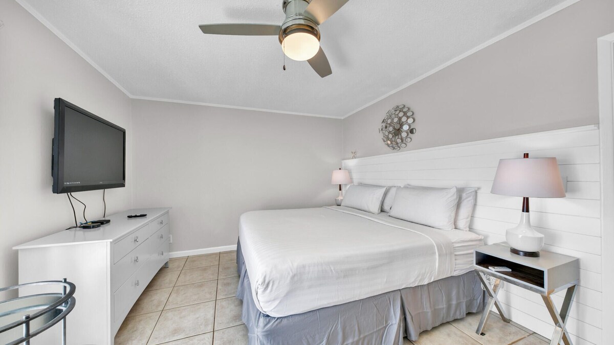 Photo 5 of Beach Access! Pet Friendly! Sandpiper Cove 2077!