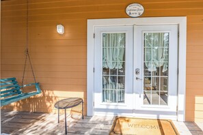 Exterior detail - Condo Oasis with Spectacular Pool, Minutes from the Beach: Captain's Chair (Pensacola)