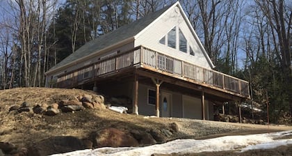 Charming Home, 4 Minutes To Storyland, Golf, Hiking, Skiing, Tubing, Shopping