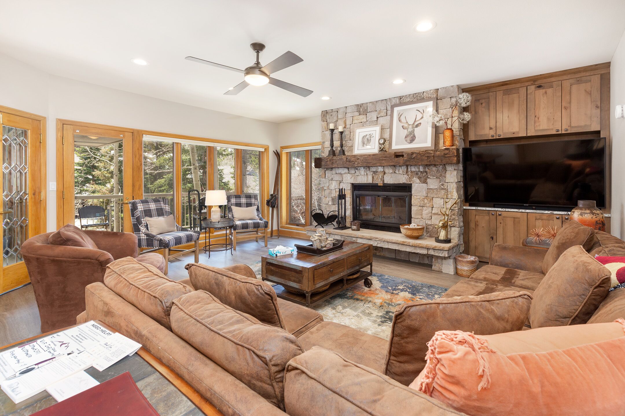 3-Bedroom Condo w/Private Laundry, Private Hot Tub, Very Short Walk to Lifts