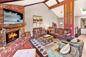 TV, fireplace, DVD player