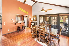 Dining - At the Base by Destination Big Bear : Higher End Townhome! Views of Bear Mtn! WiFi! Laundry! Walk to Bear Mtn! (Big Bear Lake)