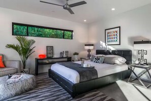 5 bedrooms, desk, iron/ironing board, WiFi