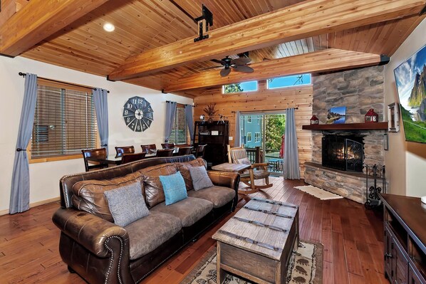 Flat-screen TV, fireplace