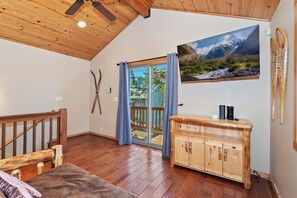 Flat-screen TV, fireplace