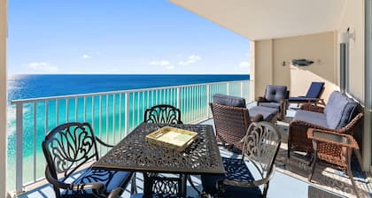 4 Free Beach Chairs, New 2026 Ownership, Updated, & Remodeled! Beach-Front