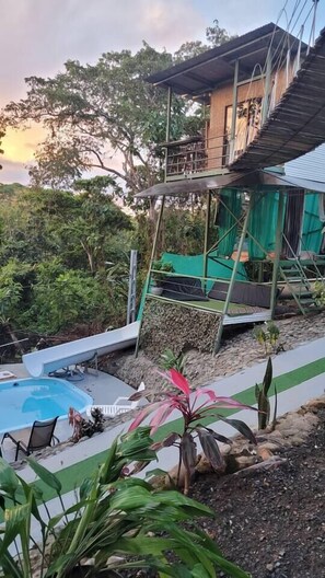 Property grounds - Honeymoon Treehouse (Quepos)
