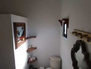 Secador de pelo y toallas