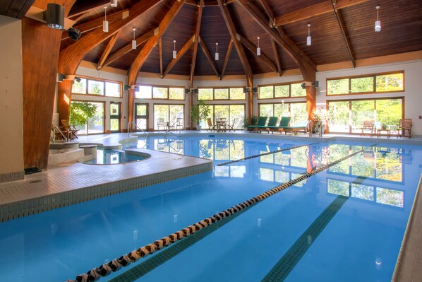 Pool - Woods Resort Village 10 Cozy Killington Escape โ1BR + Loft, Fireplace, Pool & Hot Tub Access (Killington)