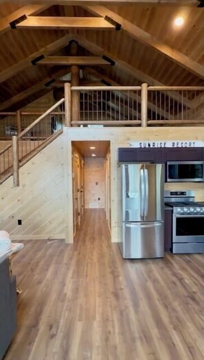 Fridge, microwave, oven, coffee/tea maker - Brand New Lakefront Cabin (Presque Isle)