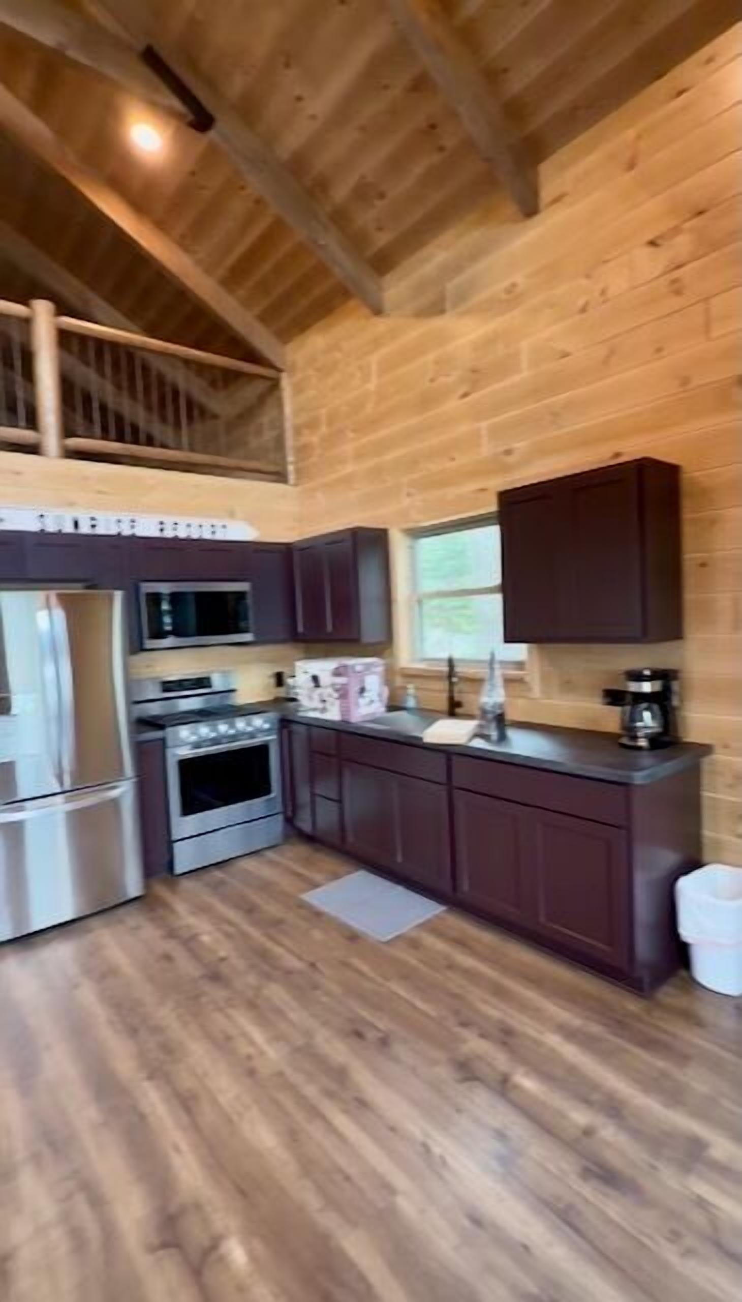 Fridge, microwave, oven, coffee/tea maker