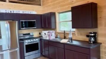 Fridge, microwave, oven, coffee/tea maker