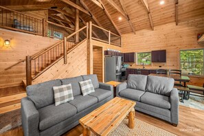 Smart TV - Brand New Lakefront Cabin (Presque Isle)