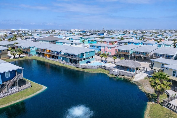 Exterior - Come stay and play at the Cherry on Top, Ocean Village’s premier rental! Private (Port Aransas)