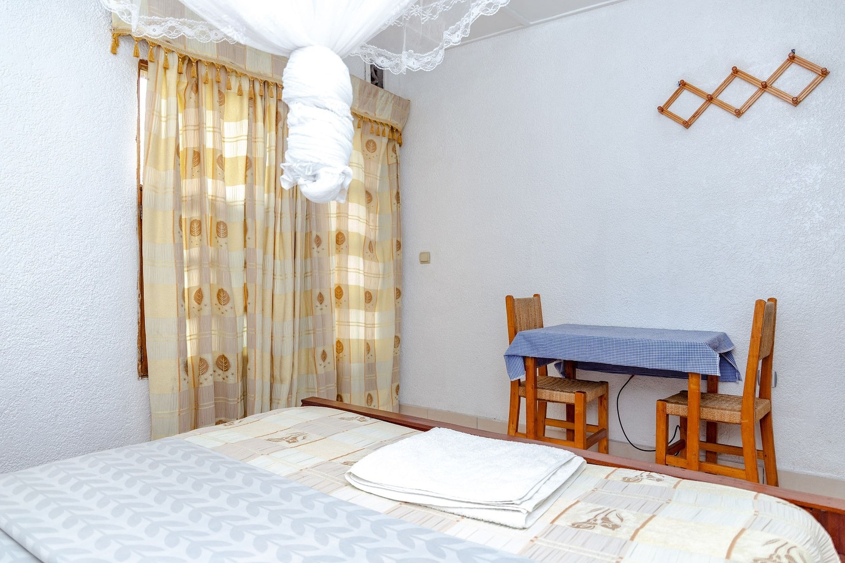 Habitación doble Deluxe, balcón | 25 habitaciones, escritorio y wifi gratis 