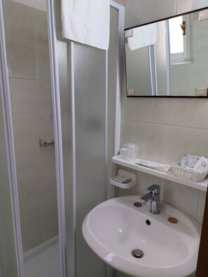 Premium bedding, minibar, desk, free WiFi - Domus Pacis Loreto (Loreto)