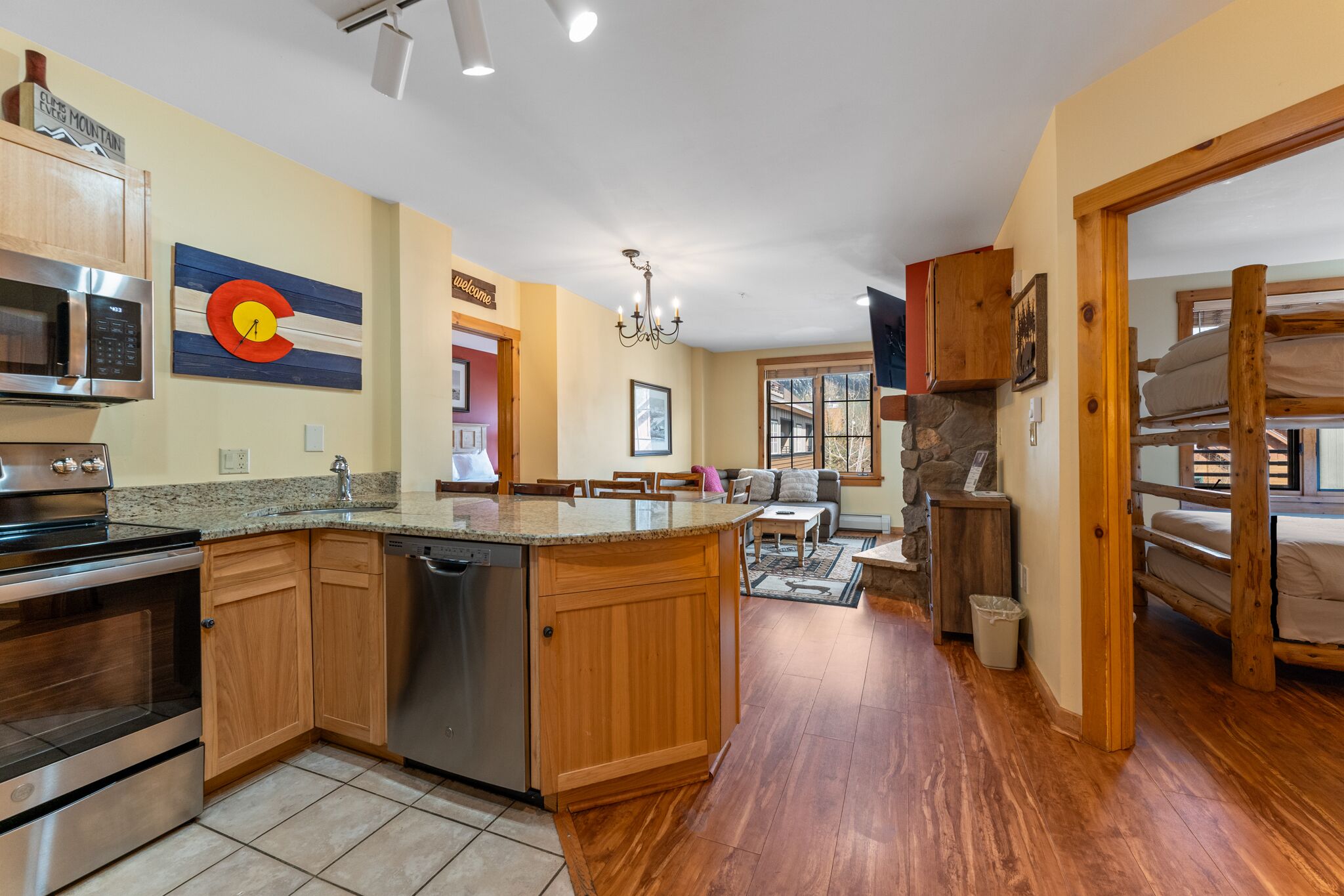 Slope Views, King Bed in Master, Walking Distance to Keystone Base Area